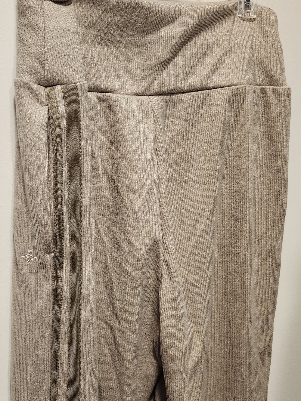 HALARA Neutral Beige Ribbed Lounge Pants - Picture 3 of 4